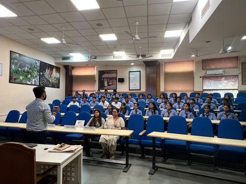 Empowering Future Entrepreneurs: BBA & B.Com Final-Year Students Visit BIMTECH Incubation Centre